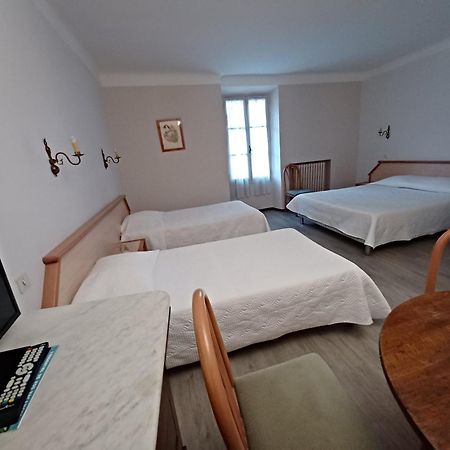 Logis Hotel Du Pont D'Or Barjols Exterior photo